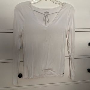 hollister must have tee with front tie
